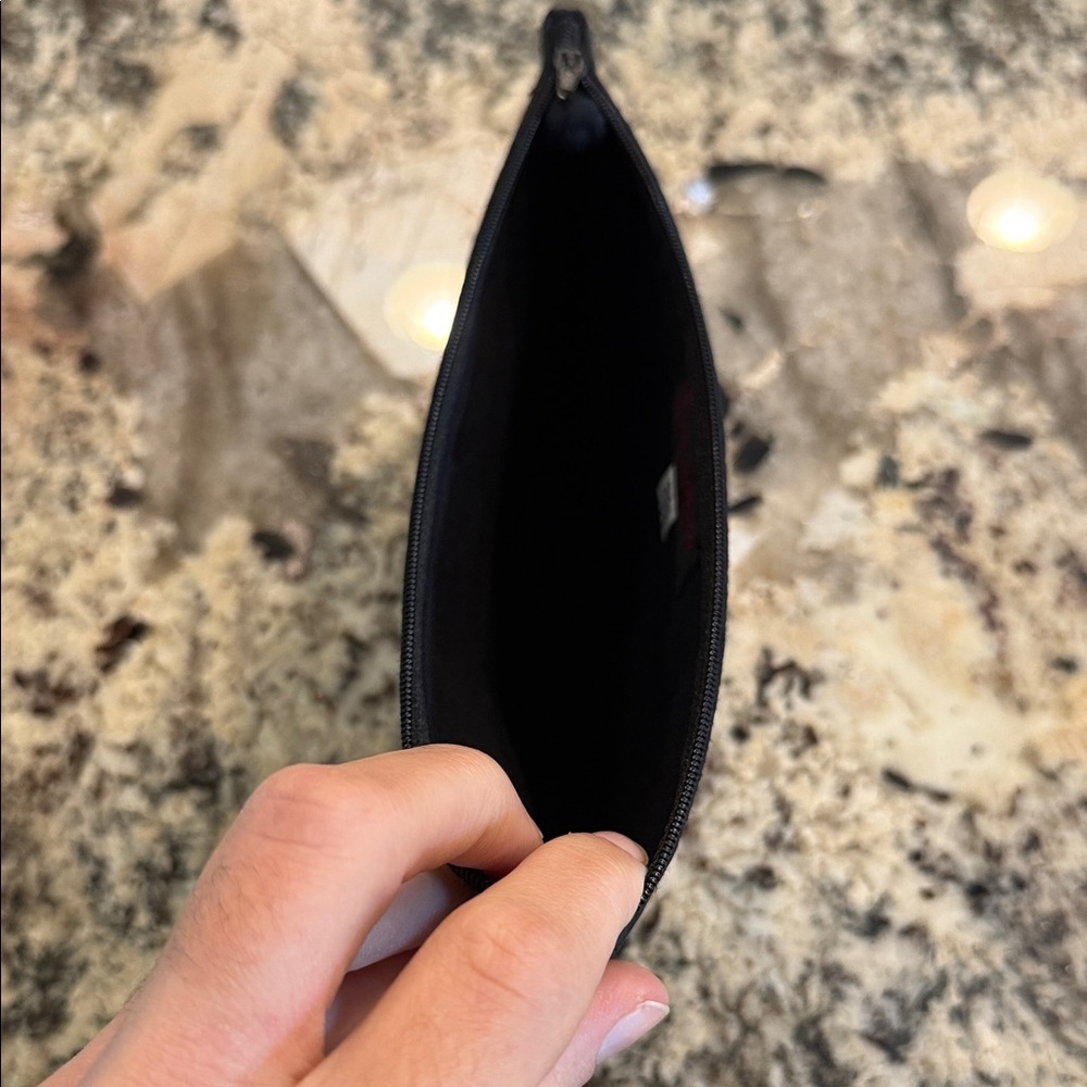 100% Silk Elegant Black Clutch - Picture 2 of 4